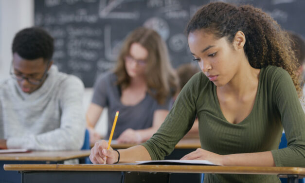 Bac 2026 : sujets et corrigés des épreuves de maths, physique-chimie et SVT